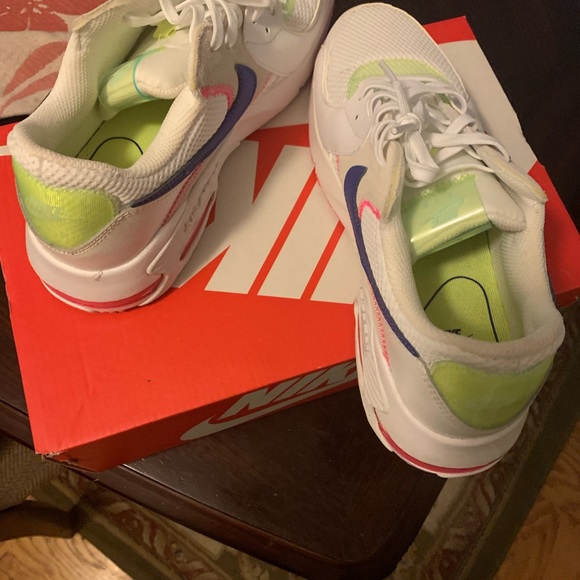 Wore once - Picture 2 of 4